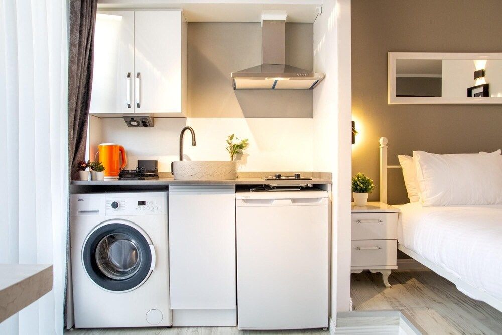 Invigorating Studio Flat Near Kordon in Alsancak Apartment 8