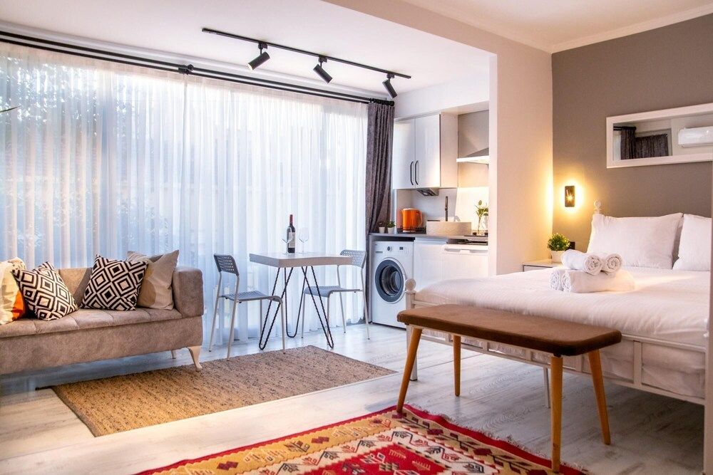Invigorating Studio Flat Near Kordon in Alsancak Apartment 4