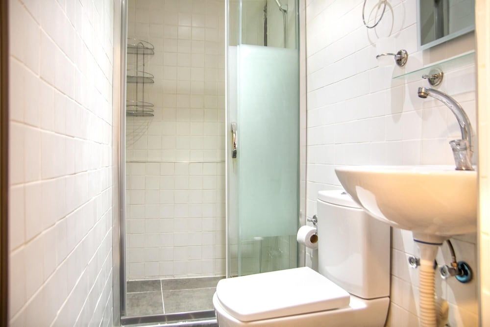 Invigorating Studio Flat Near Kordon in Alsancak Apartment 11
