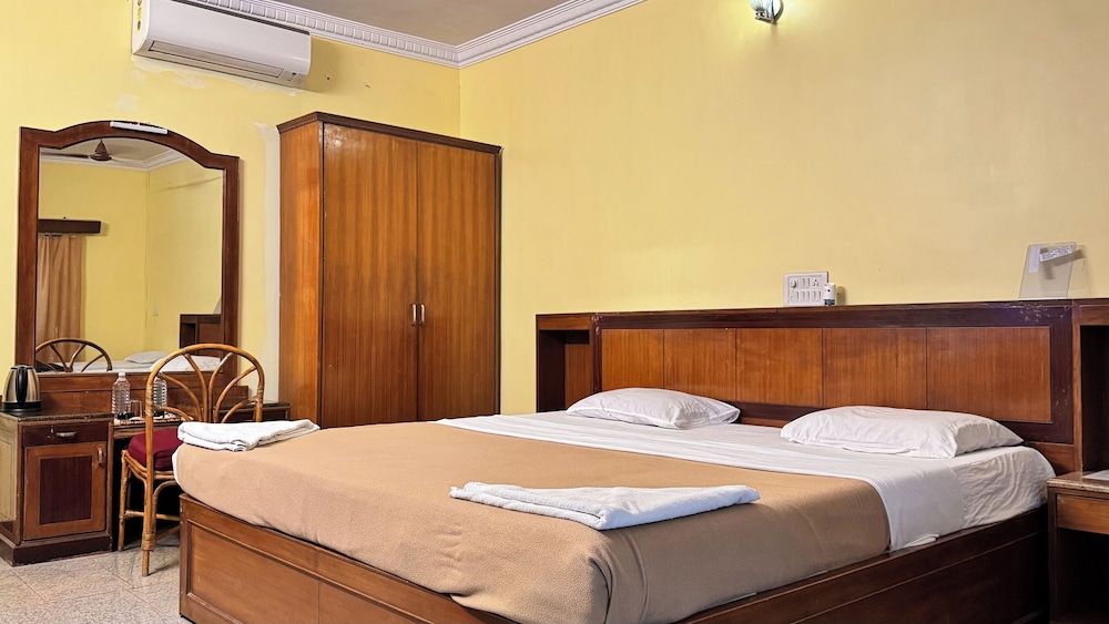 Sea Breeze Beach Resort Superior Double or Twin Room, Balcony, Garden View