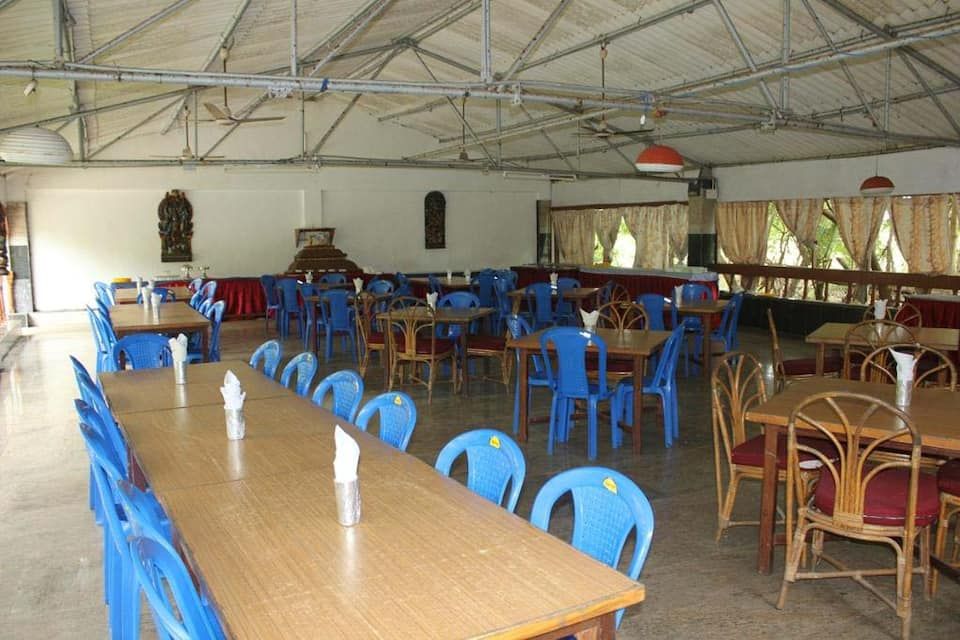 Food & Dining