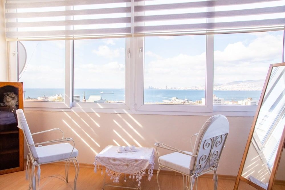 undefined Lovely House With Sea View and Backyard 2