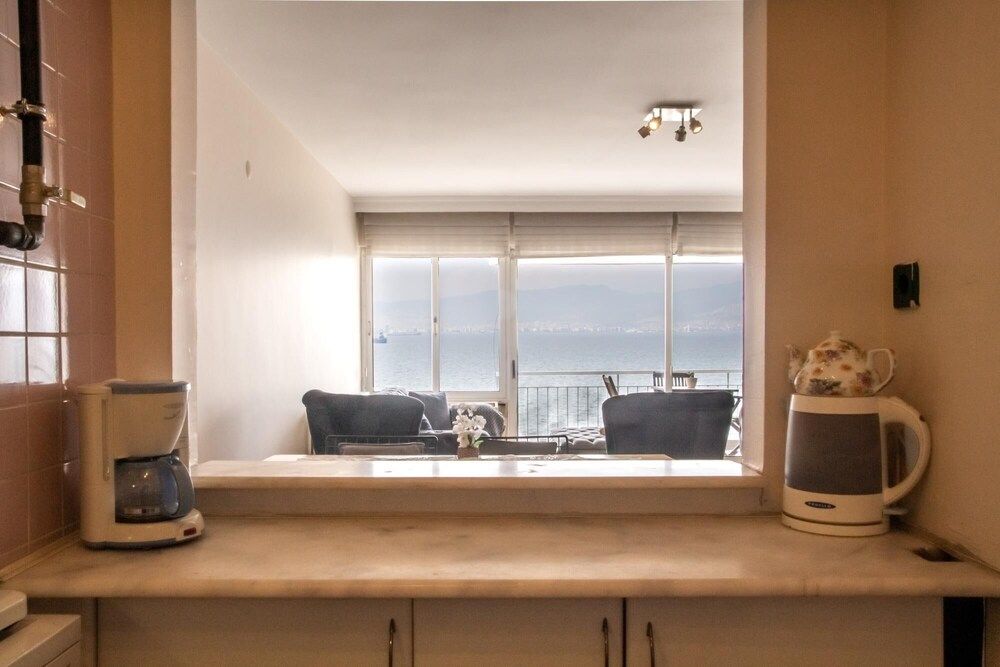 undefined Furnished Stylish Sea View Flat in Izmir Konak 6