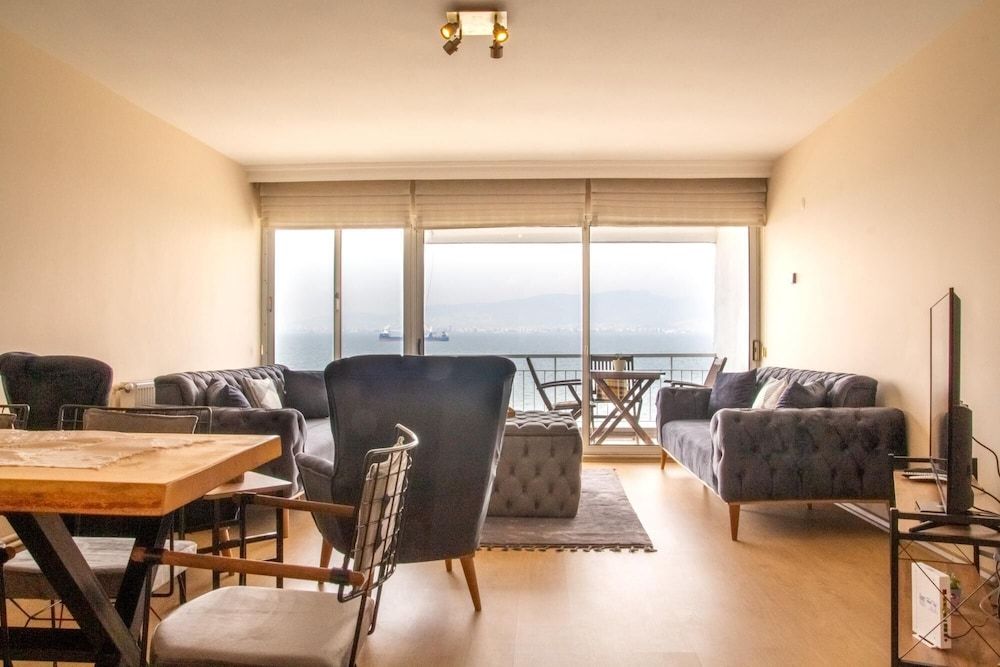 undefined Furnished Stylish Sea View Flat in Izmir Konak 5