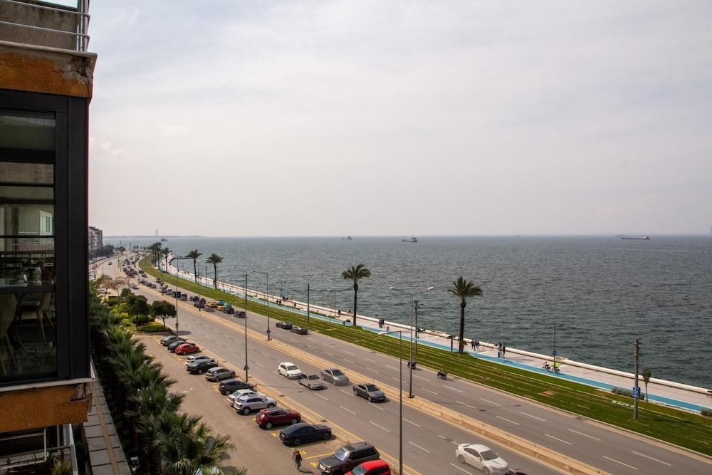 undefined Furnished Stylish Sea View Flat in Izmir Konak