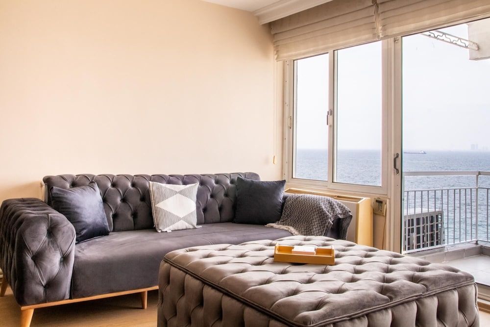 undefined Furnished Stylish Sea View Flat in Izmir Konak 4