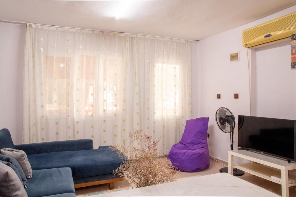 undefined Flat With Large Balcony in Izmir 3