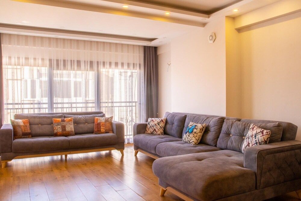 undefined Magnificent Flat With Jacuzzi in Karsiyaka 2