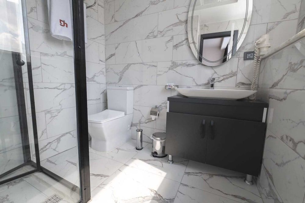 Dewy Hotel Standard Room 7