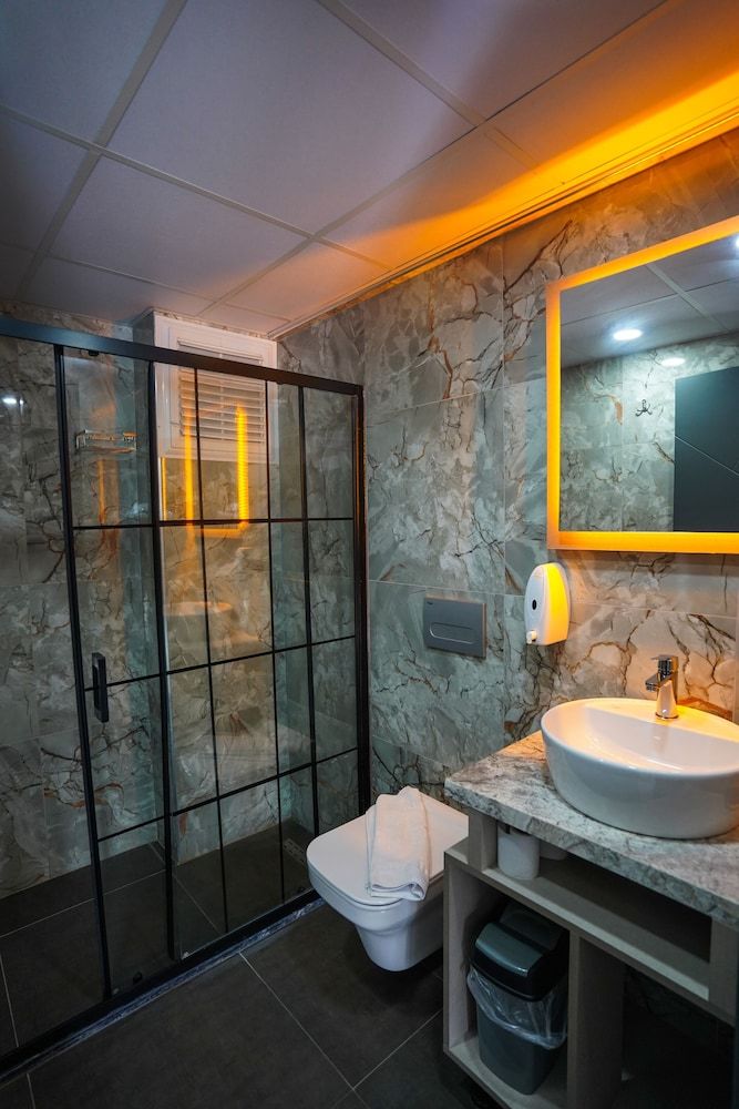 Talles Loft Hotel King Life Room 8