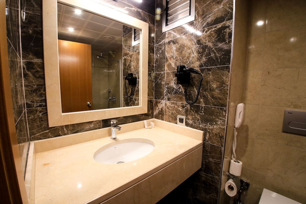 Aymira Hotel & Spa Deluxe Double Room 4