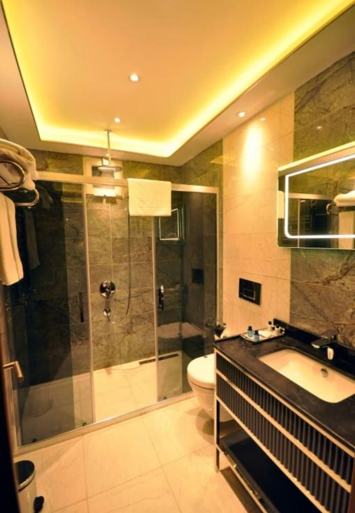 Ozkaya Otel Family Room, 2 Queen Beds, Hill View 14