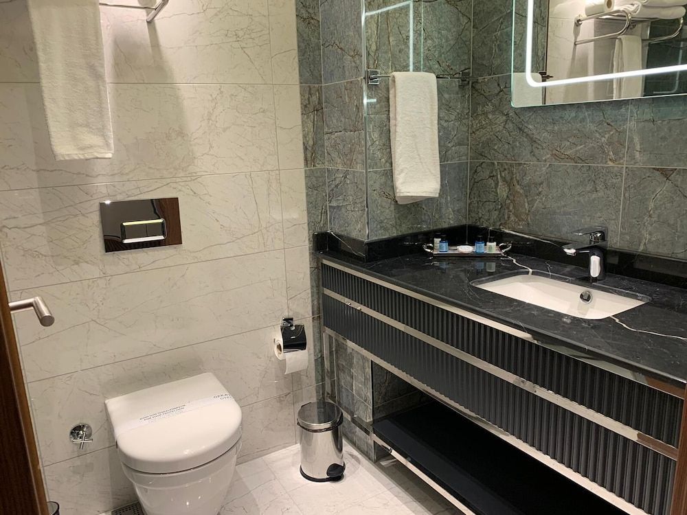 Ozkaya Otel Family Room, 2 Queen Beds, Hill View 11