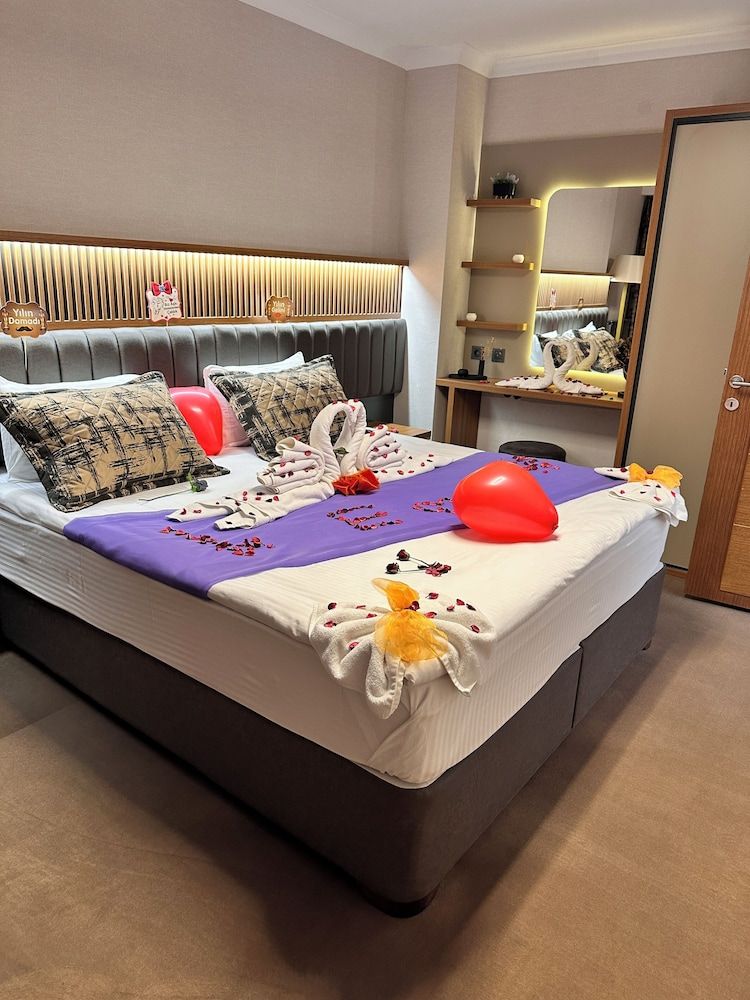 Ozkaya Otel Family Room, 2 Queen Beds, Hill View 6