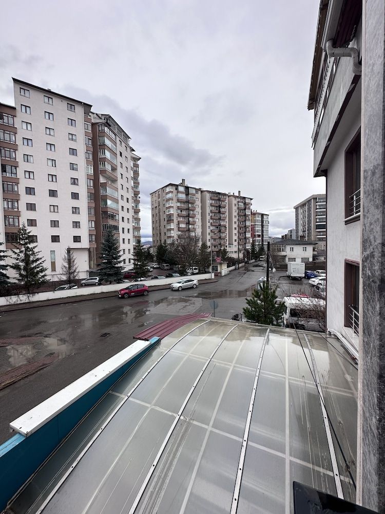 Ozkaya Otel Family Room, 2 Queen Beds, Hill View 9