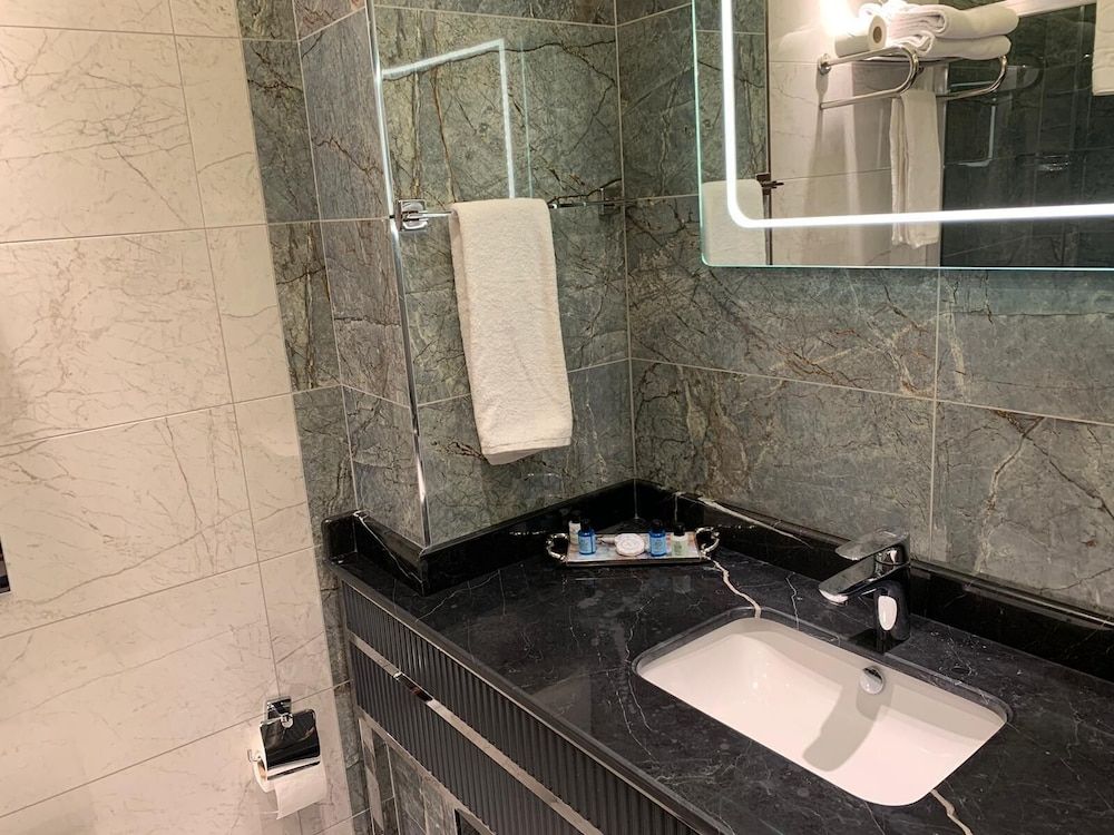 Ozkaya Otel Family Room, 2 Queen Beds, Hill View 12