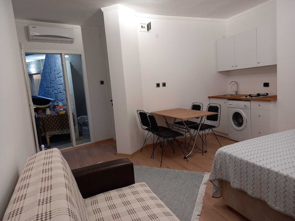 Foça suit Business House 4