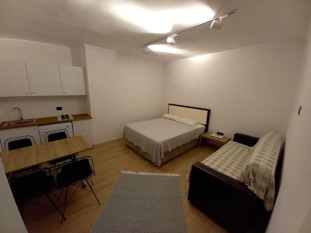 Foça suit Business House 5