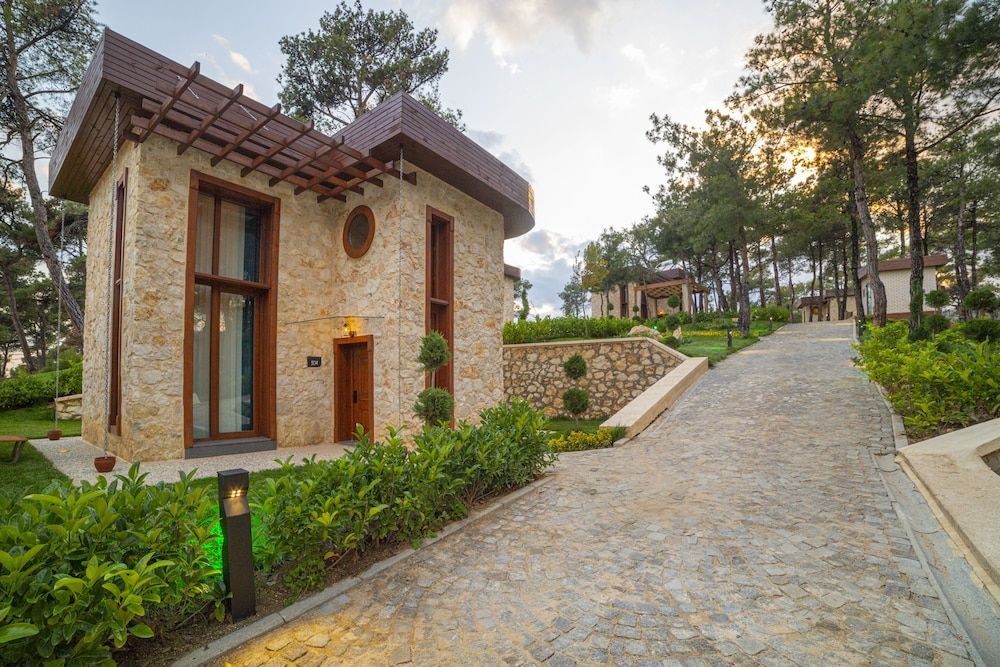 Marisstone Hotel Villa