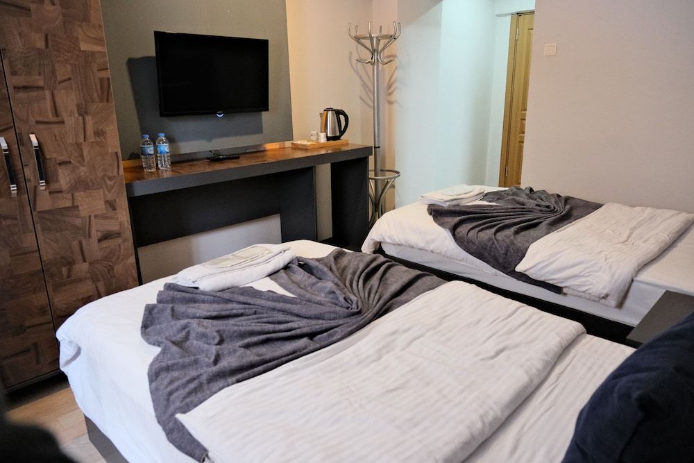 Atlas Hotel Classic Twin Room 2