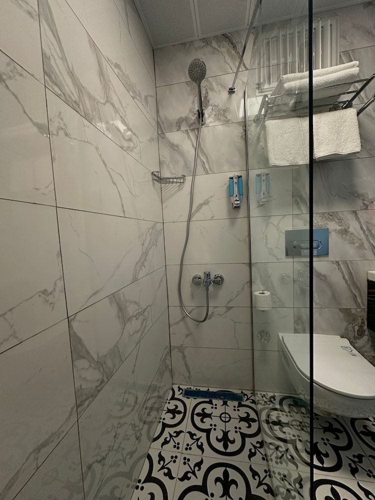 Ale Park Hotel Deluxe Room, 1 Bedroom 5