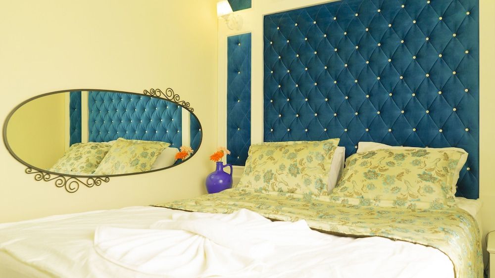 Mic Royal Hotel Standard Room 2