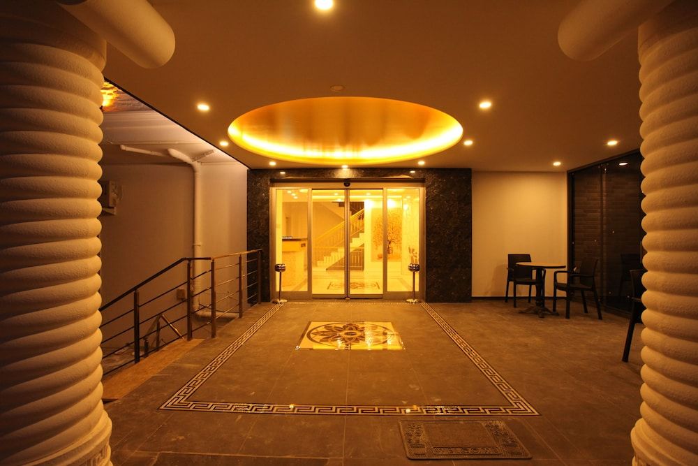 undefined Golden Spark Apart Hotel