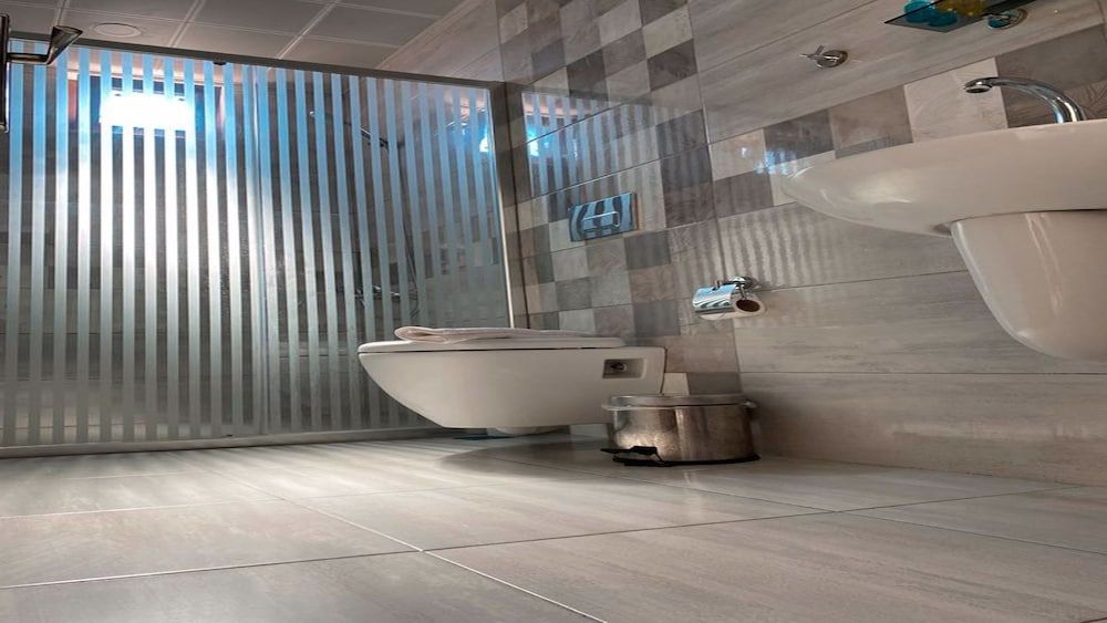 Zeynel Hotel Standard Triple Room 6