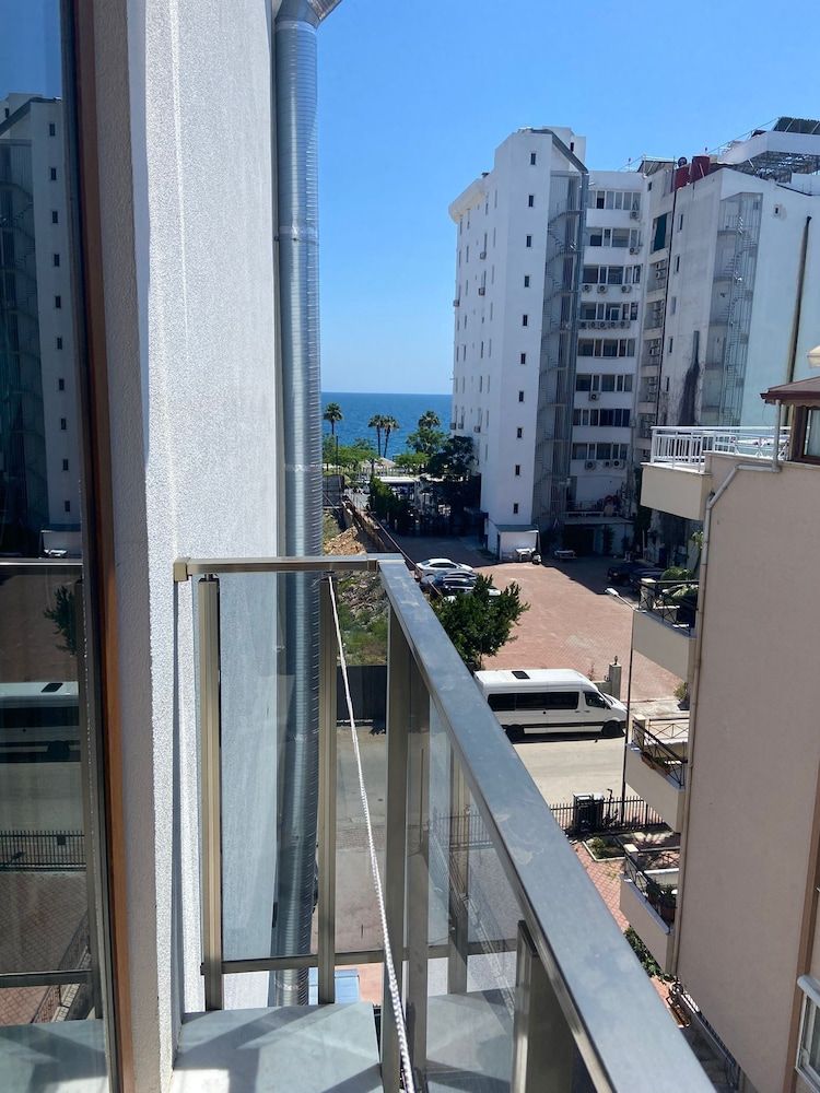 Zeynel Hotel Standard Twin Room 3