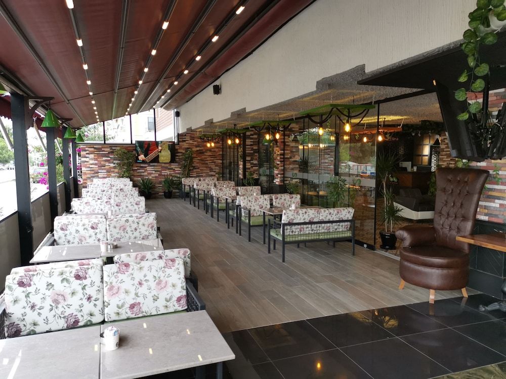 undefined Beyond Otel 7