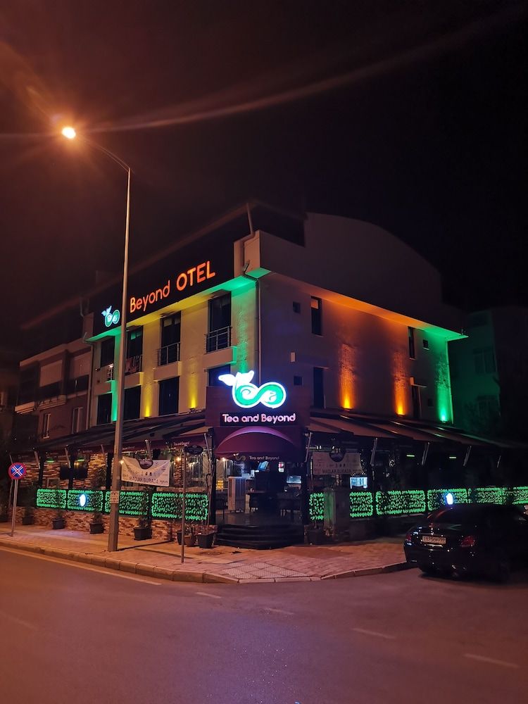 undefined Beyond Otel 6