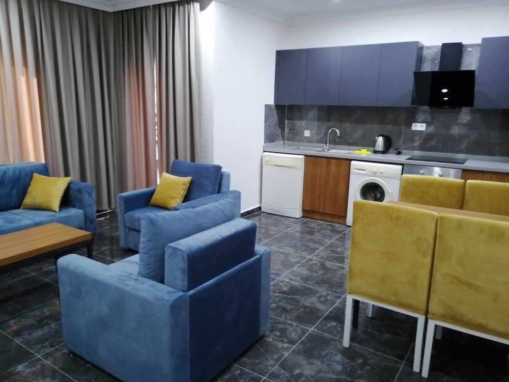 Sirena Apart & SPA Premium Apartment, 2 Bedrooms, Non Smoking, Kitchen 9