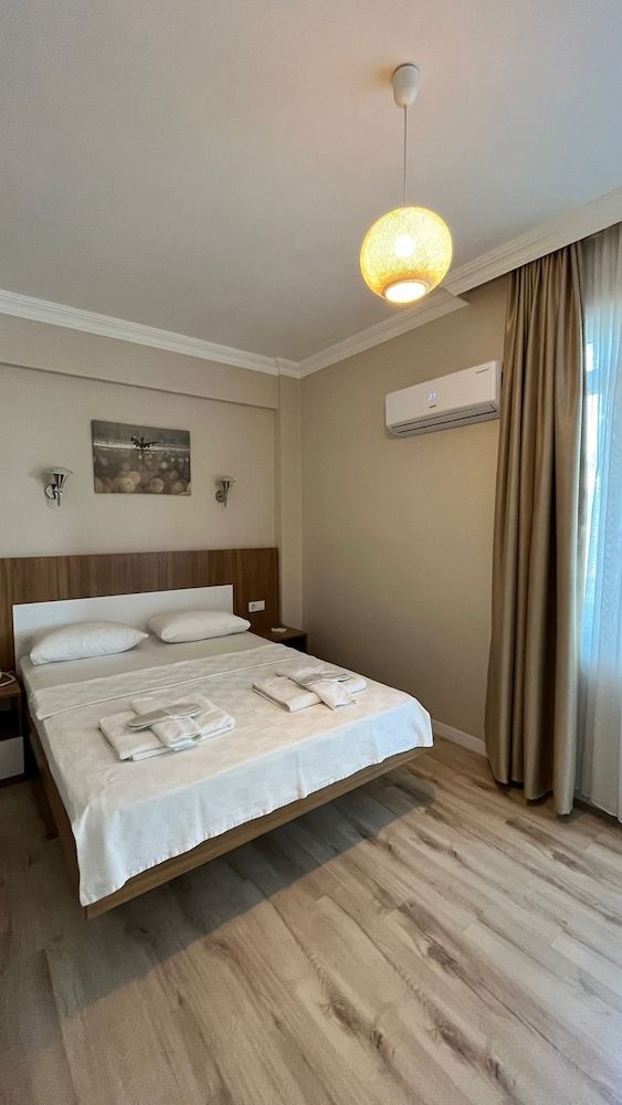 REGA OTEL Family Room, Non Smoking, Park View 2