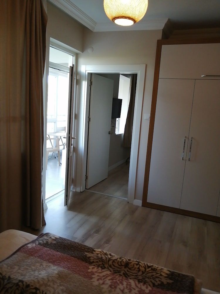 REGA OTEL Family Room, Non Smoking, Park View 9