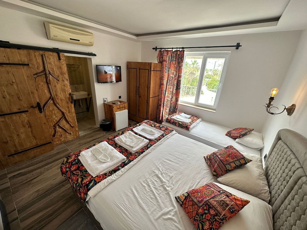 undefined White country boutique hotel 2