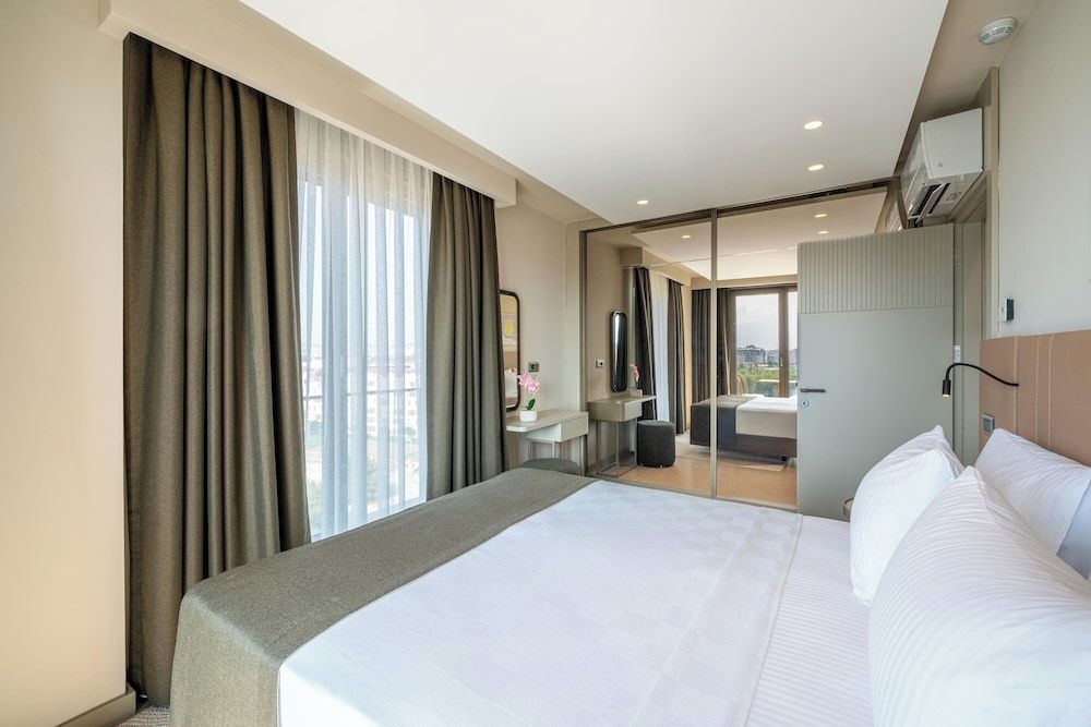 Casamax Suites Standard Apartment, Balcony 4