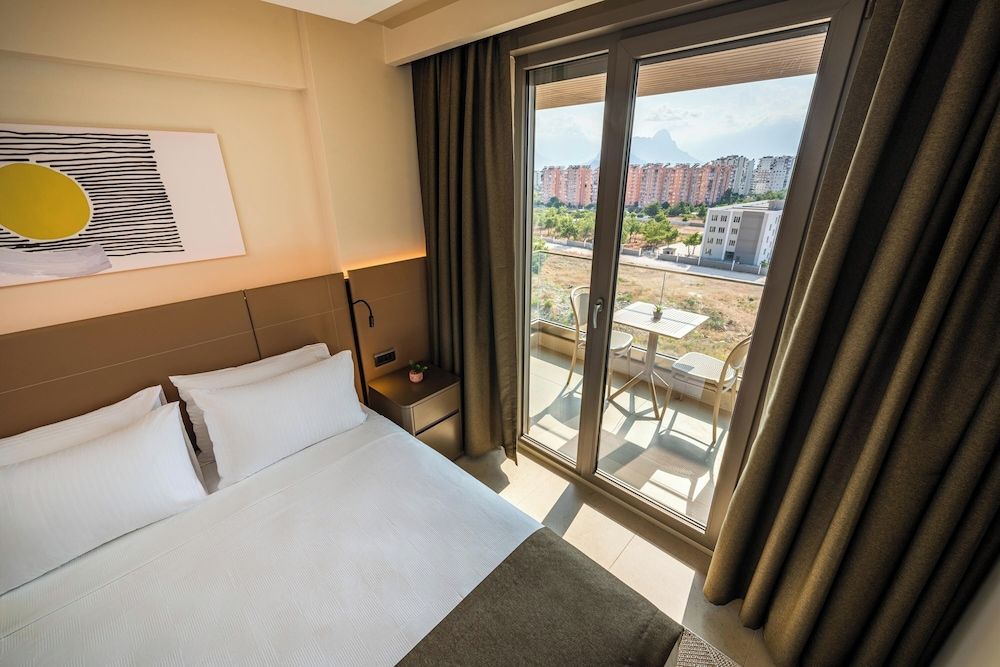 Casamax Suites Standard Apartment, Balcony 2