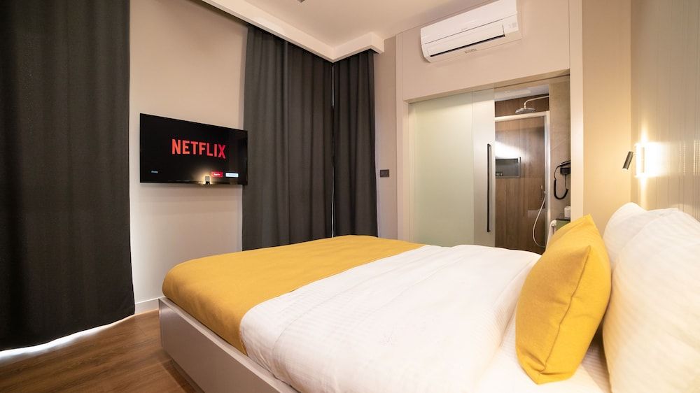 undefined Vesta Rooms 8