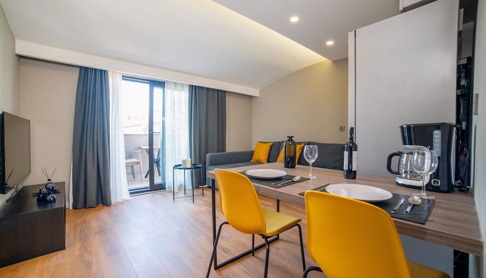 undefined Vesta Rooms 2