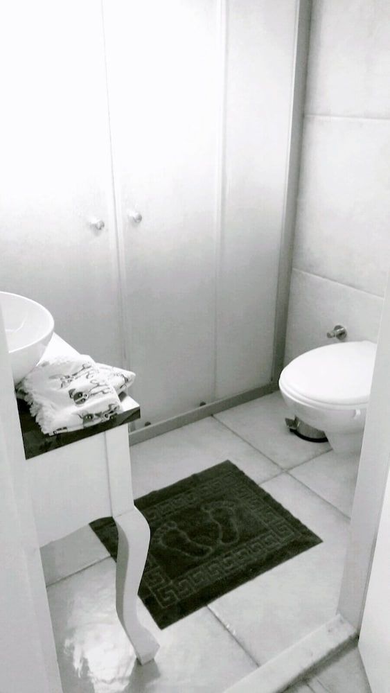 Chakra Boutique Hotel Deluxe Suite, 1 King Bed, Pool View, Poolside 7