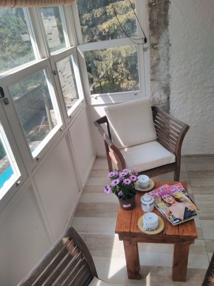 Chakra Boutique Hotel Deluxe Suite, 1 King Bed, Pool View, Poolside 4