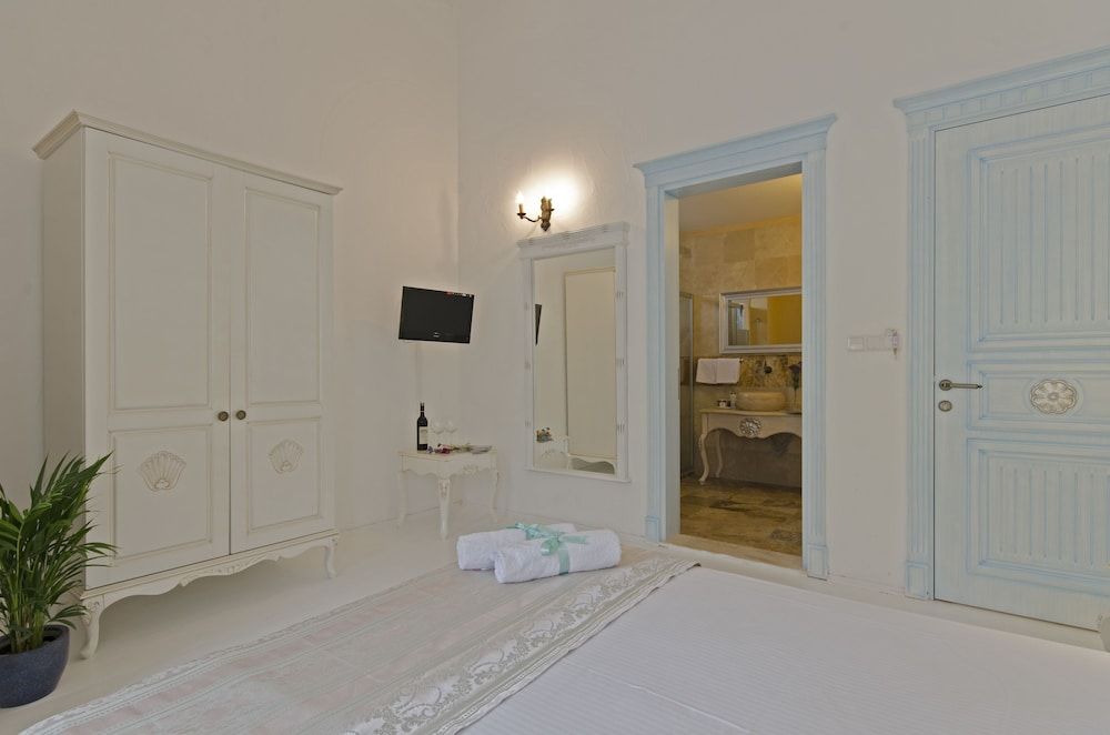 Alacati Roka Tas Otel Deluxe Room 15