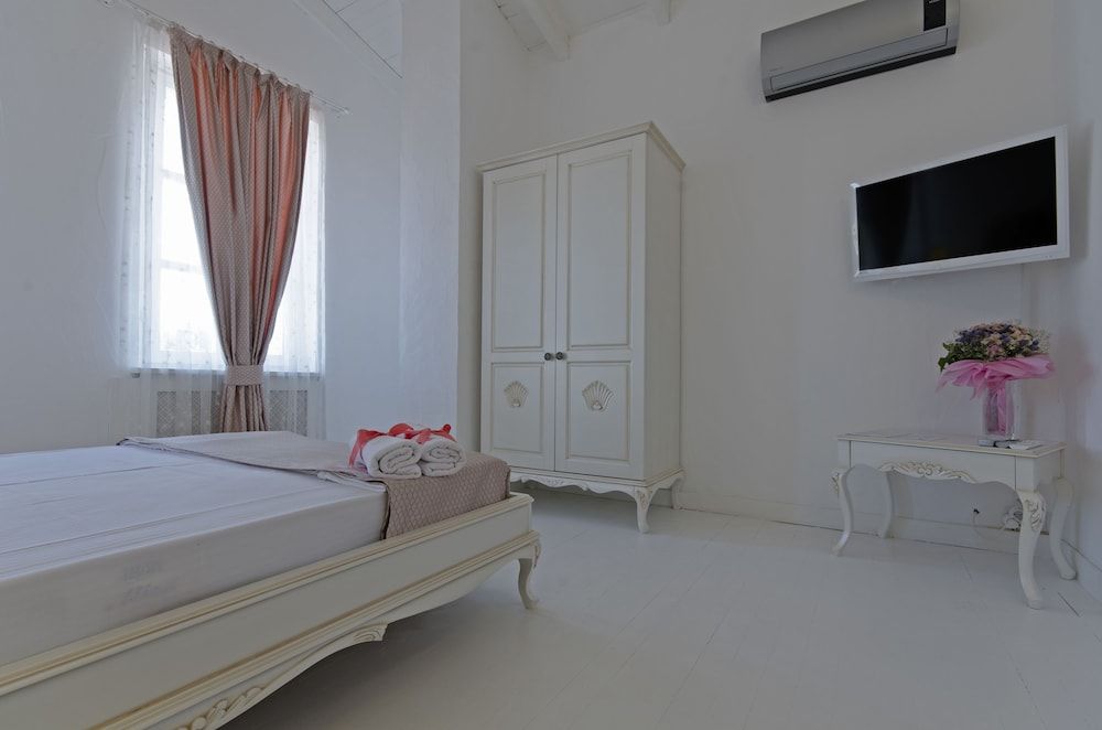 Alacati Roka Tas Otel Deluxe Room 7