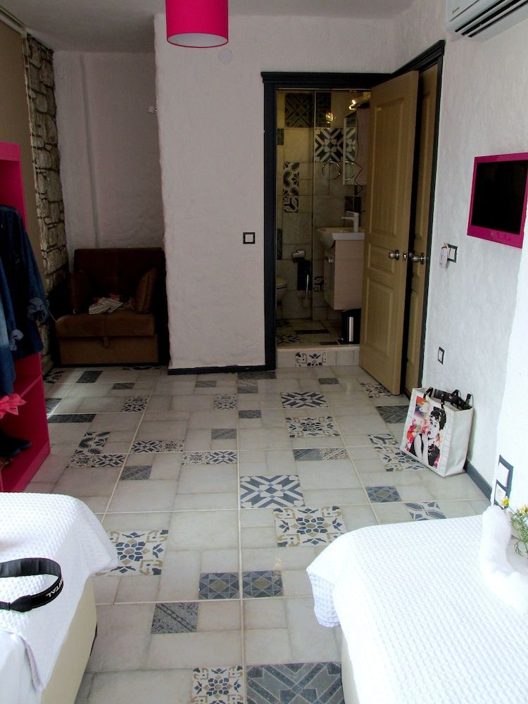 Aladam Otel Triple Room 5