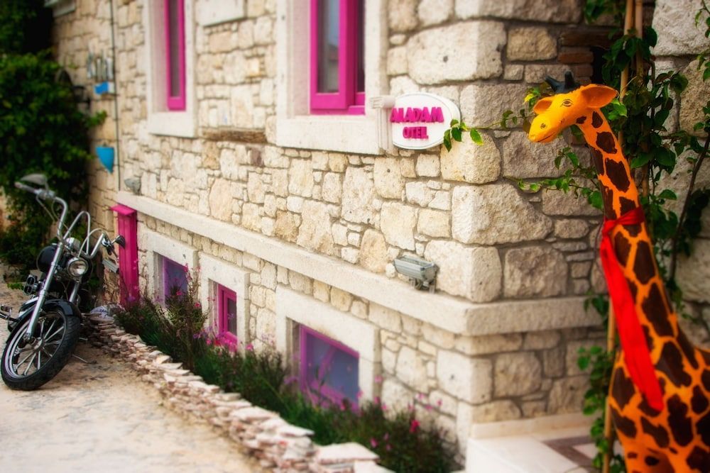 undefined Aladam Otel 5