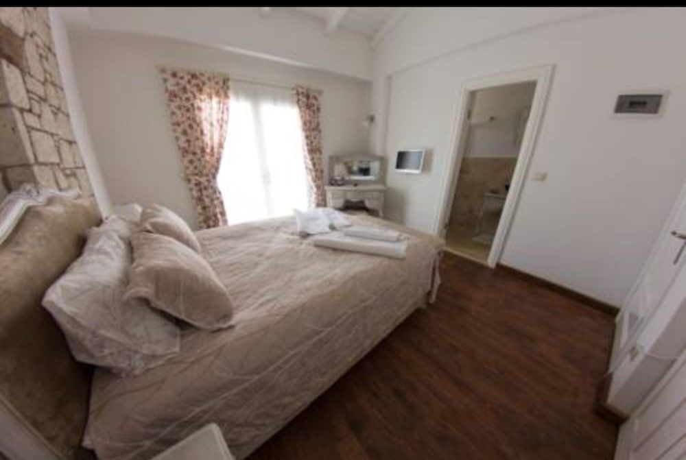 King Hotel Alacati Standard Double Room 8