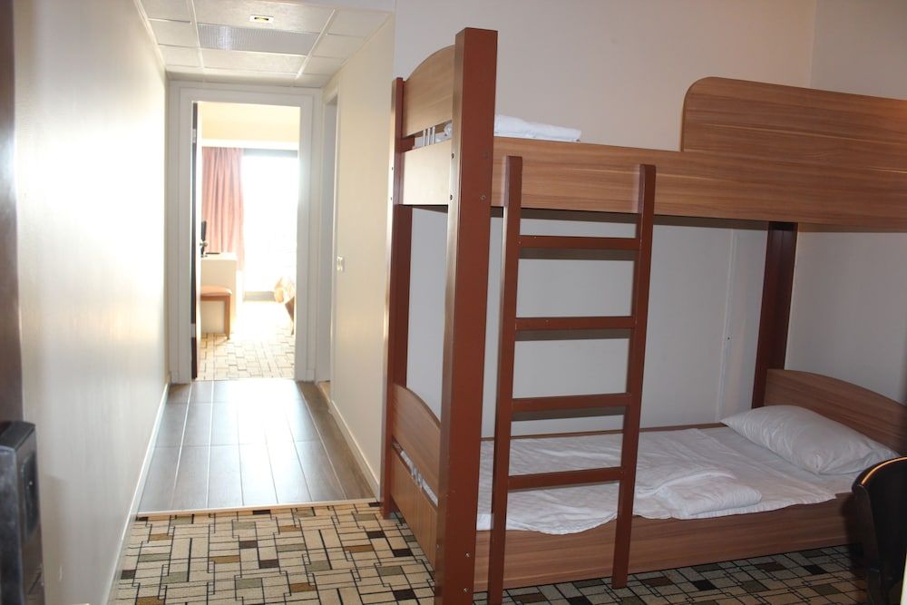 undefined Medis Resort Hotel 4