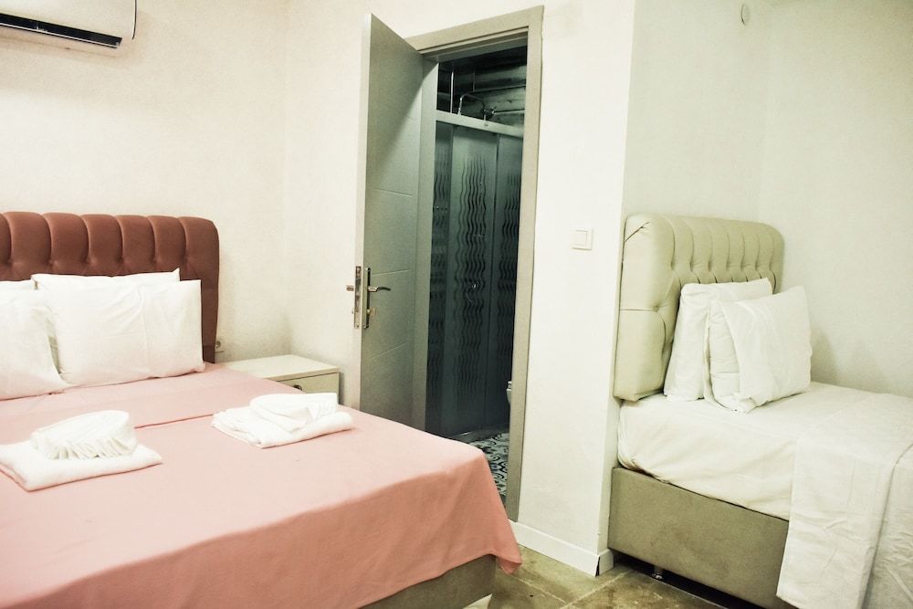 Alacati Butik Otelim Standard Triple Room 2