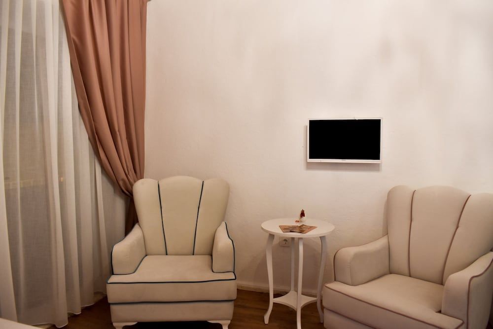Alacati Butik Otelim Standard Triple Room 10