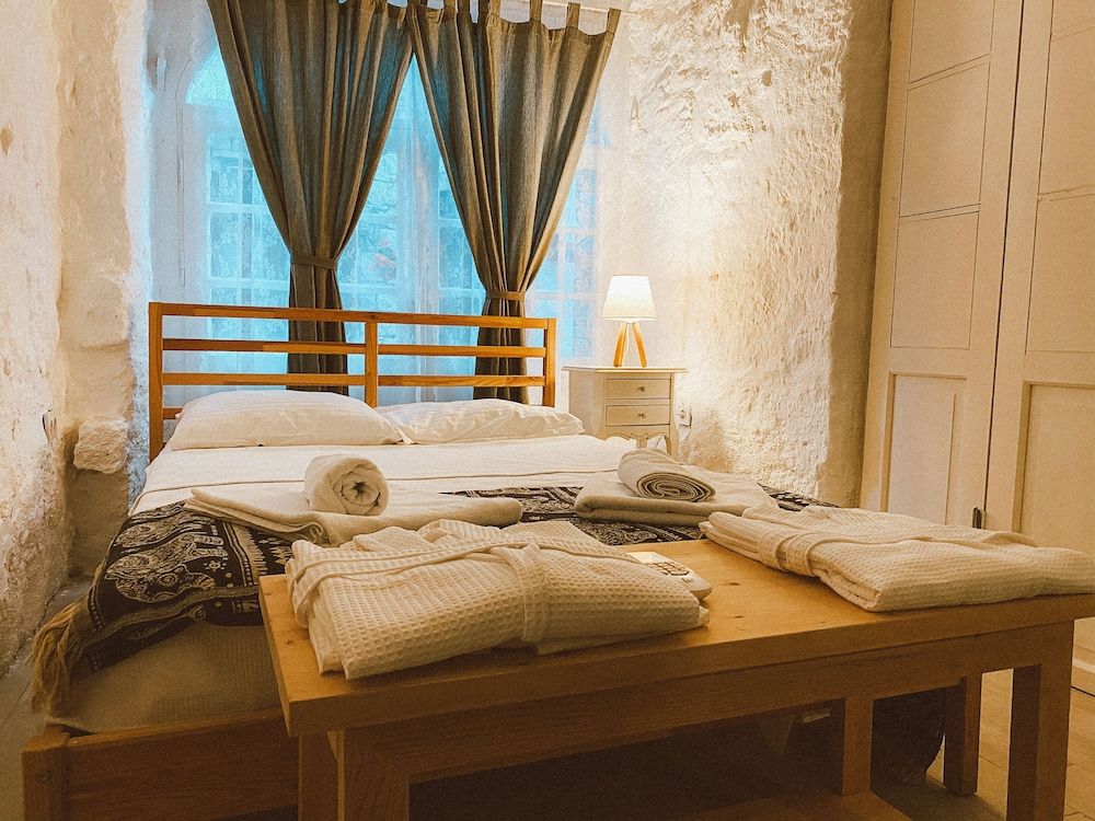 undefined Floopies Butik Otel